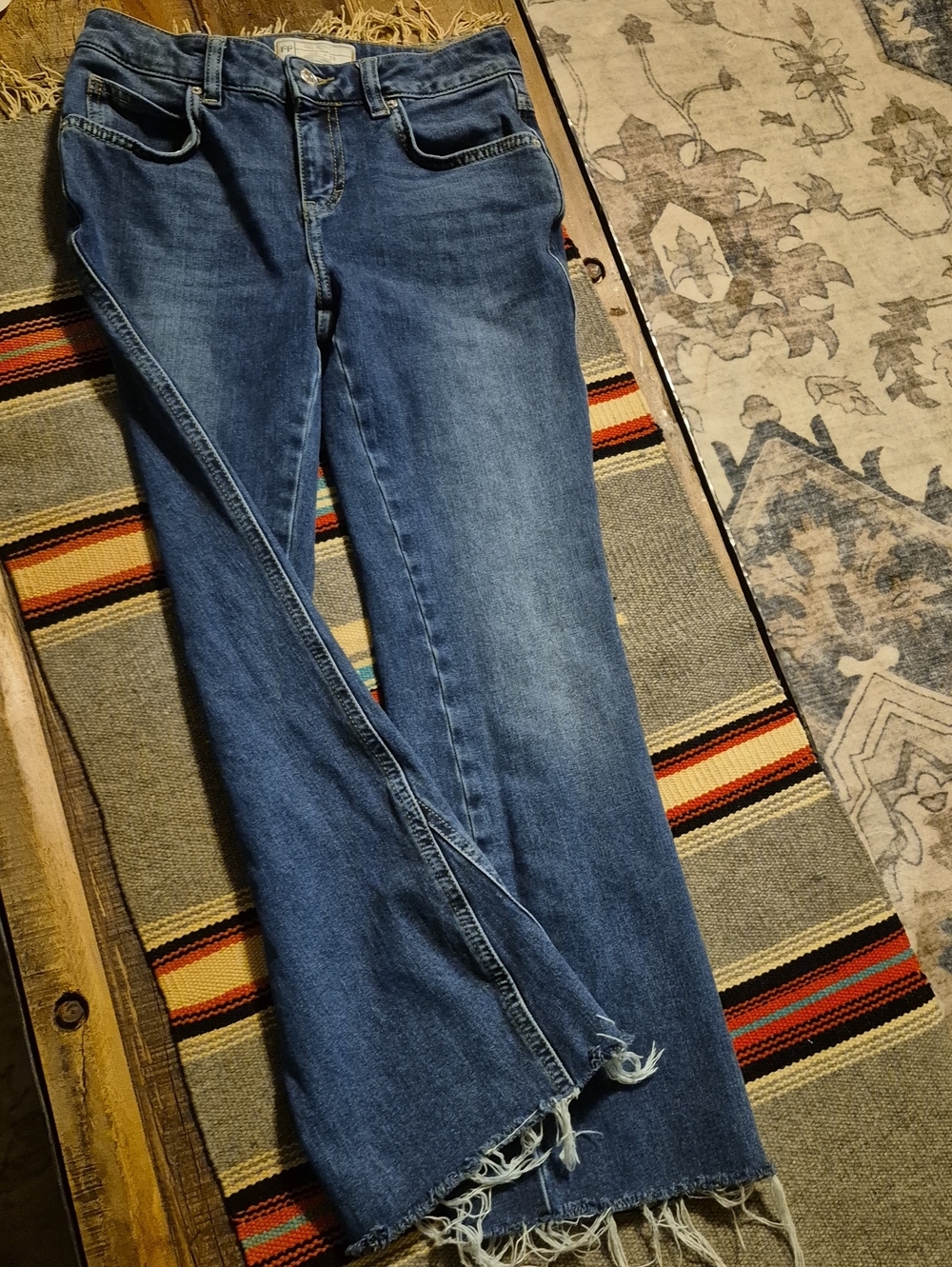 Free People Sz 26" Flared Raw Hem.(#3990E) style Code 61855-16515125